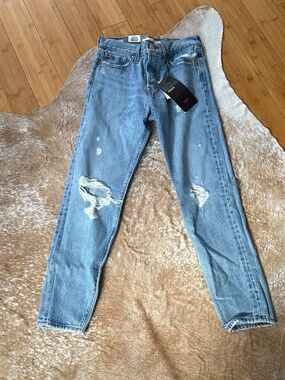 Levi’s Wedgie Jeans